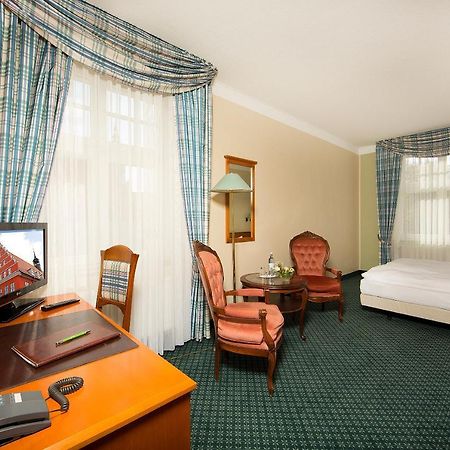 Hotel Kronprinz Грайфсвальд Экстерьер фото